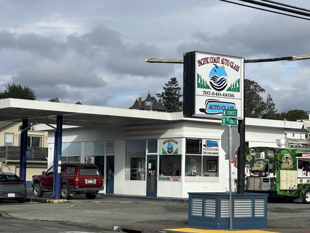 Auto glass repair shop in Arcata Ca